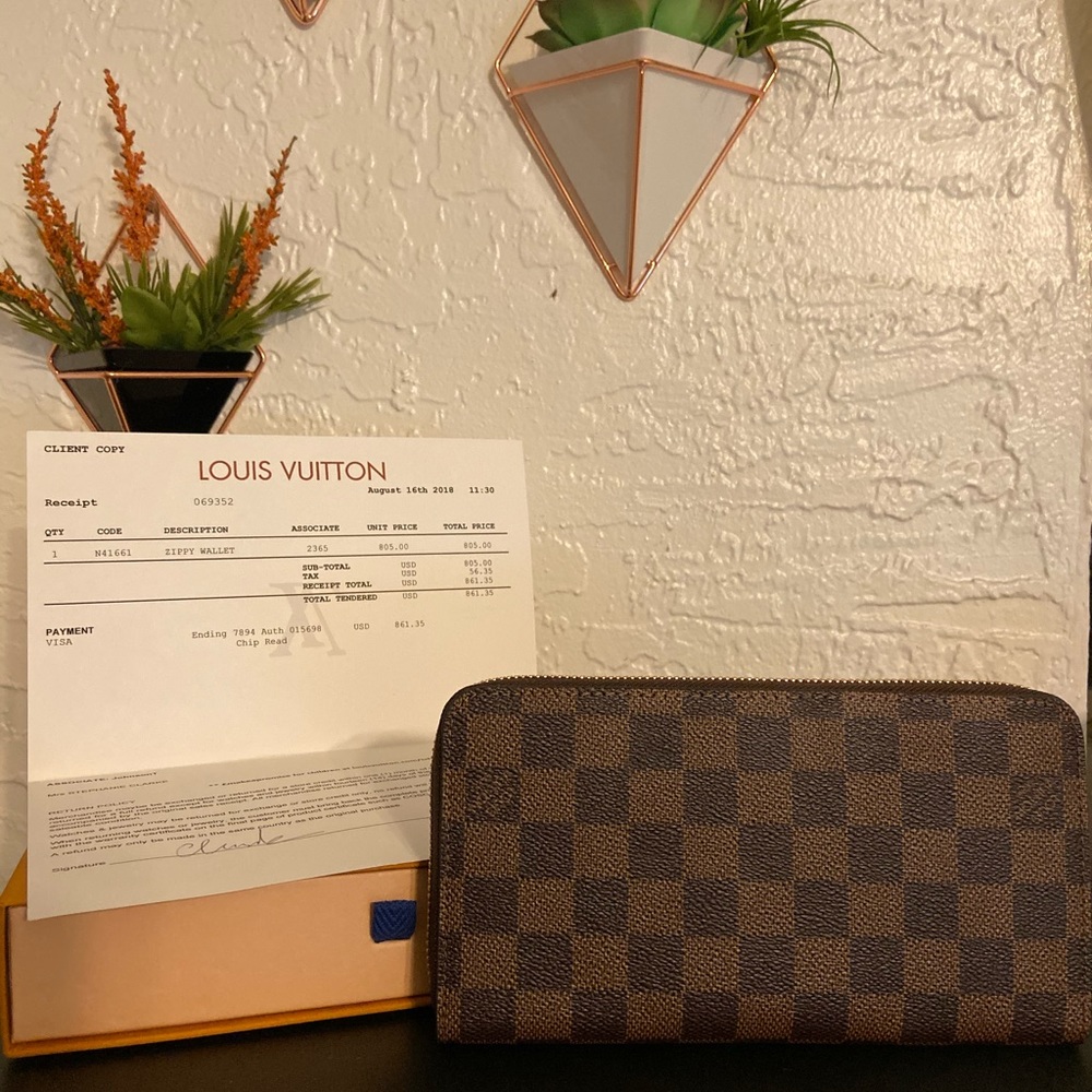 Louis Vuitton Zippy Wallet